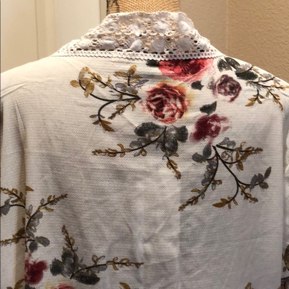 & the why white floral kimono - Picture 8 of 8